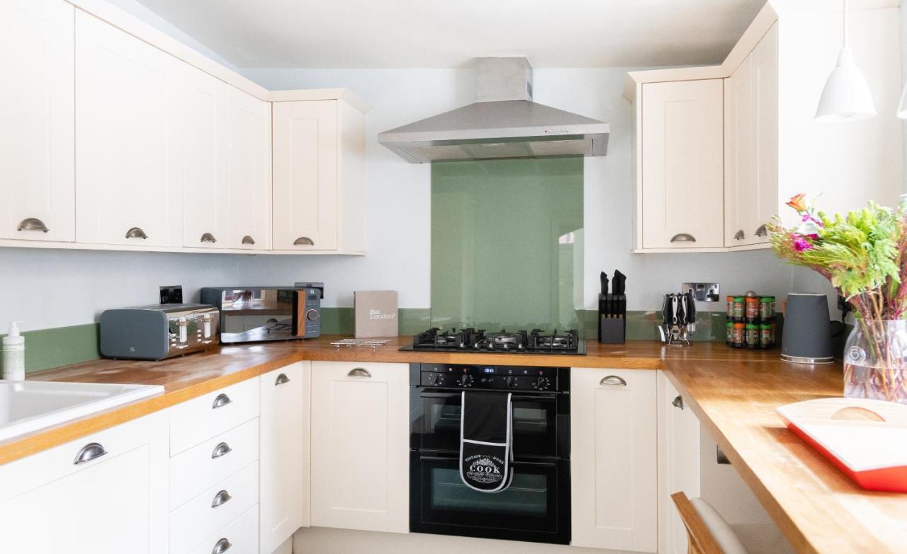 The Euston Square Escape - Modern And Central 4Bdr Home 伦敦 外观 照片